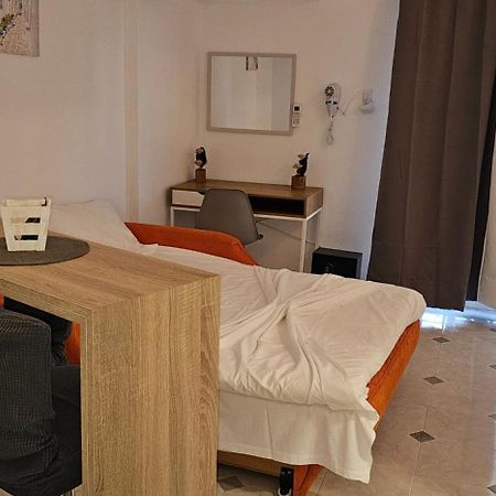 Jack Daniel Friends Apartment Faliraki Bagian luar foto