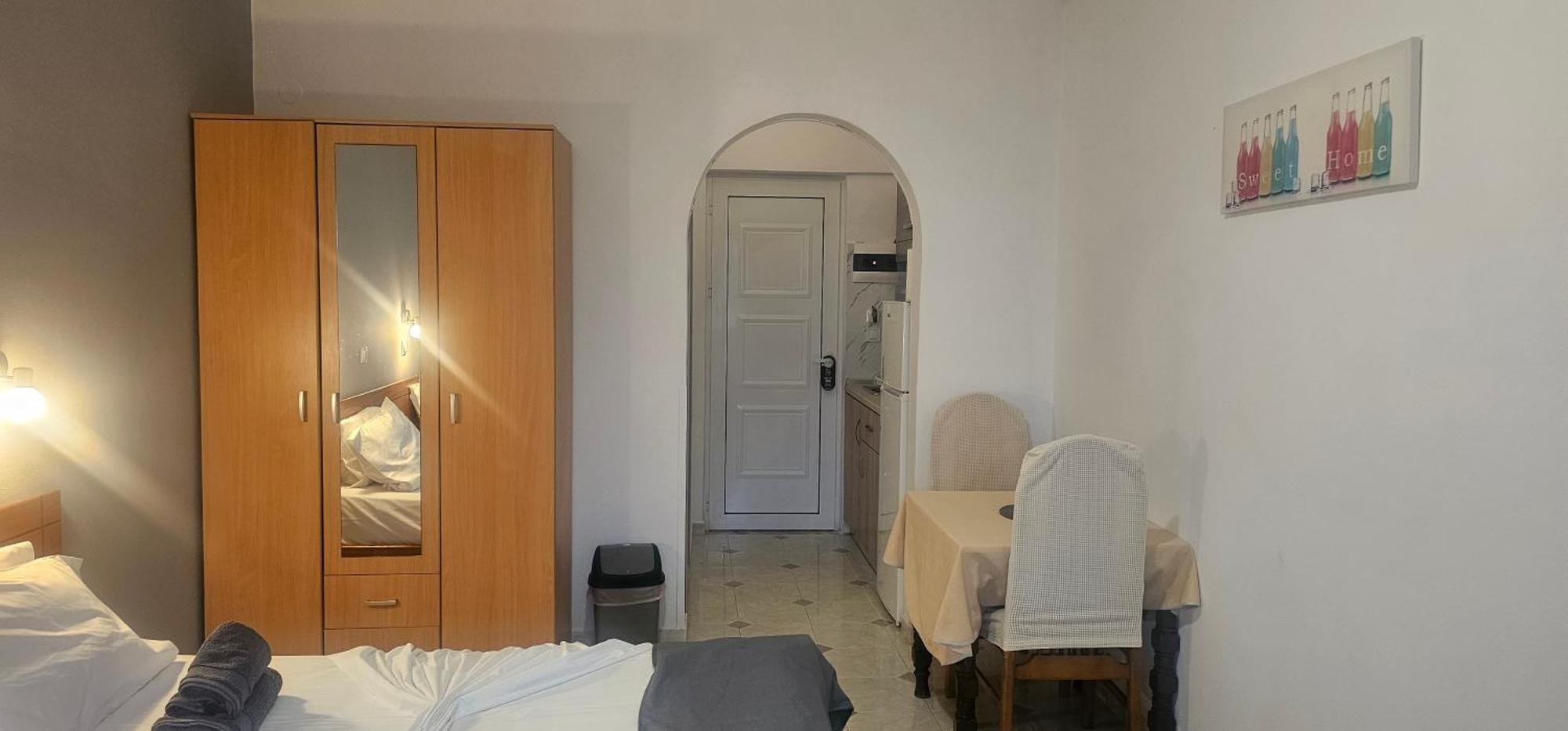 Jack Daniel Friends Apartment Faliraki Bagian luar foto