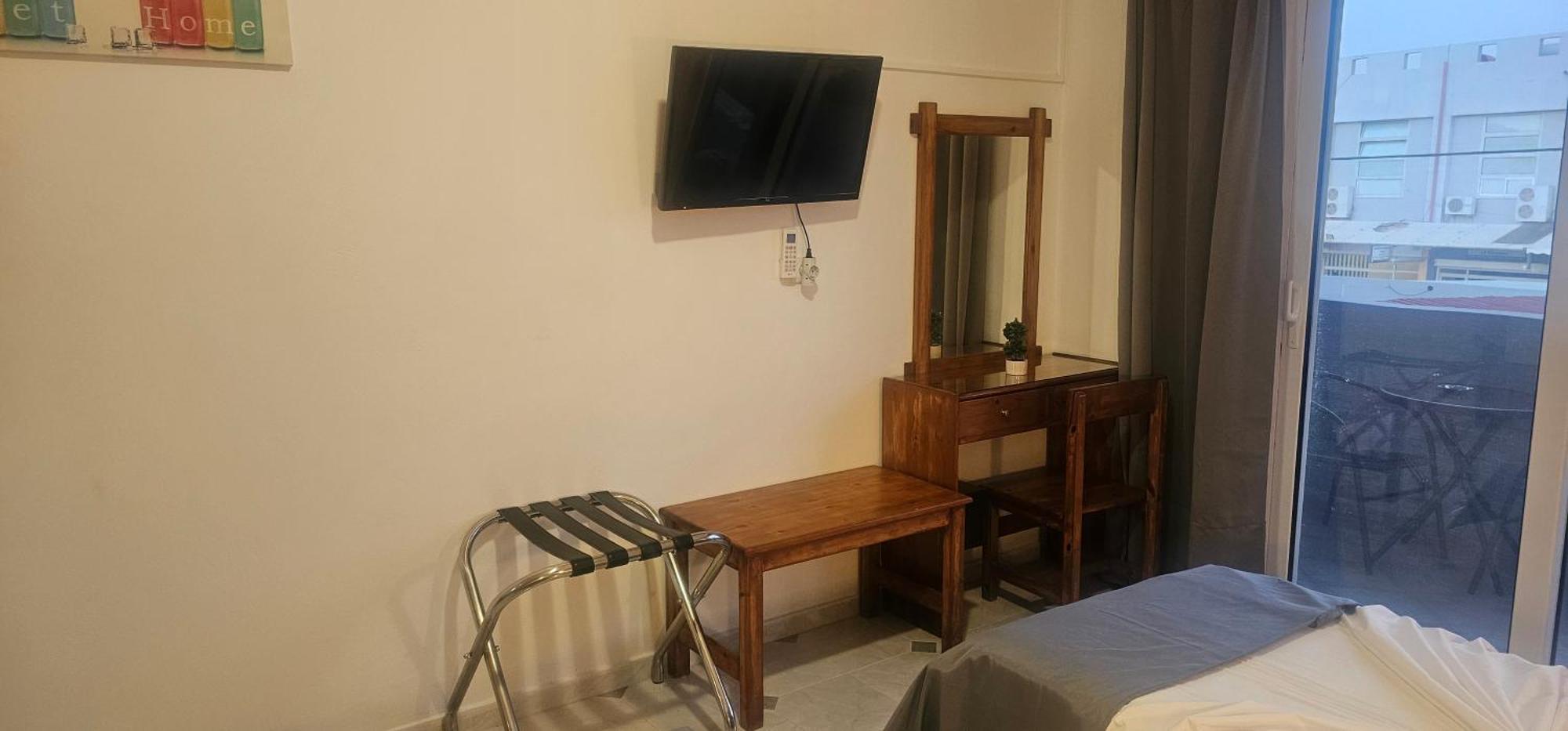 Jack Daniel Friends Apartment Faliraki Bagian luar foto