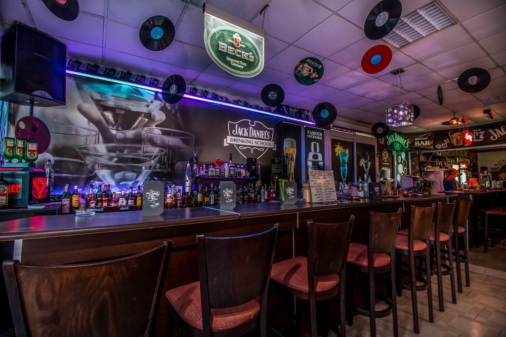 Jack Daniel Friends Apartment Faliraki Bagian luar foto